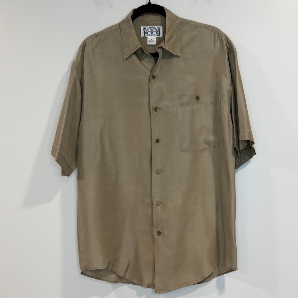 Vintage MYTHOLOGY Men’s 100% Silk Beige Button Up Short Sleeve Shirt Size S